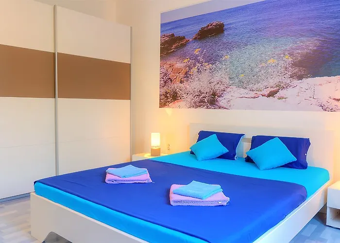 Luxury Art Pula