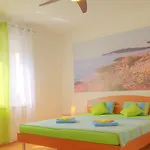 S Bazenom I Parkingom Appartement Pula