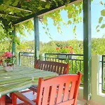 Appartement S Bazenom I Parkingom